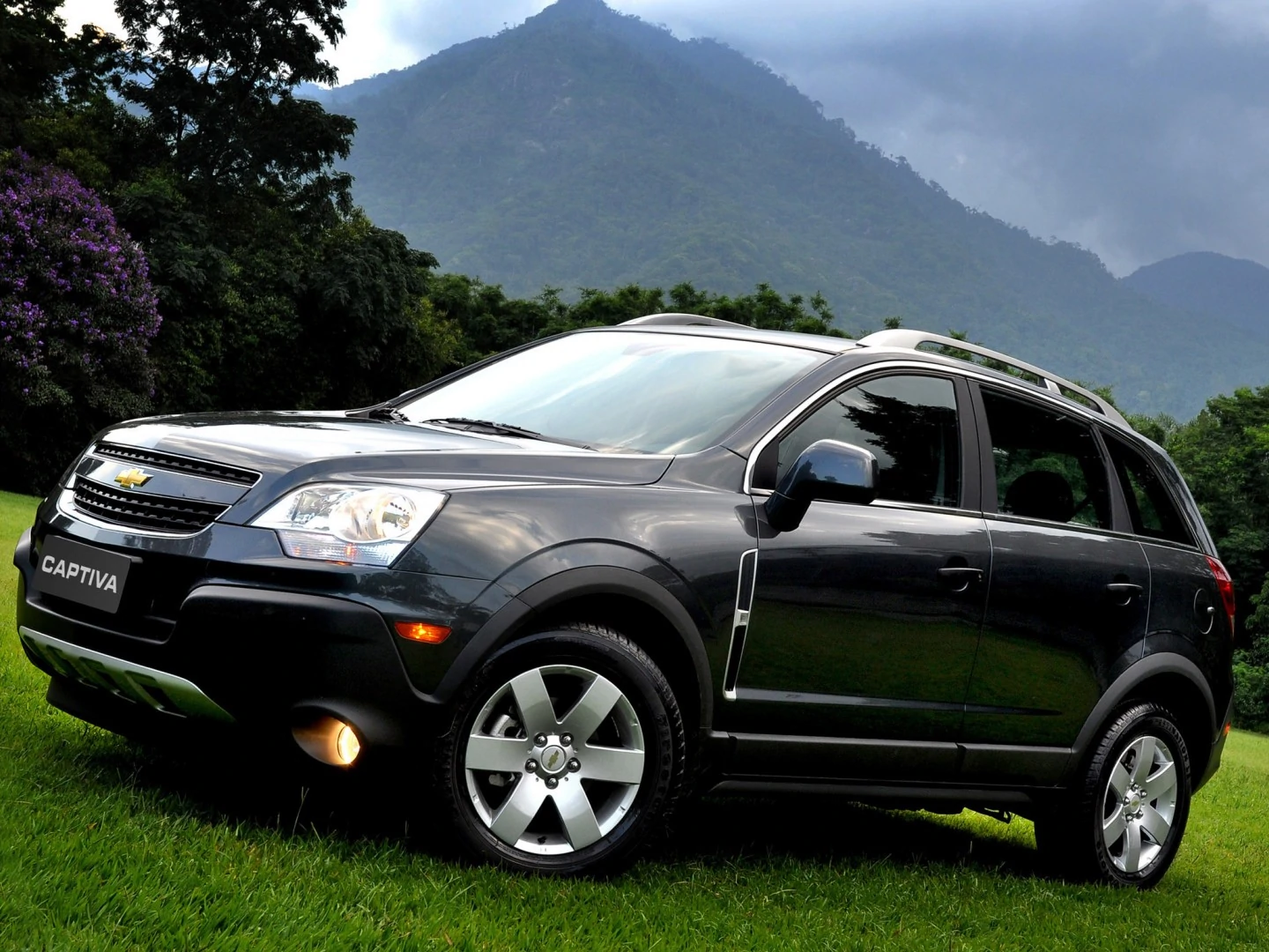 chevrolet-captiva-chega-a-linha-2012-com-novos-itens-de-serie-e-precos-mais-em-conta